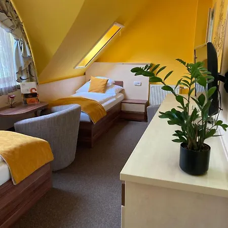 Mayer Hotel Alsóörs