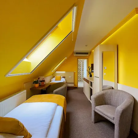 Hotel Mayer Alsóörs