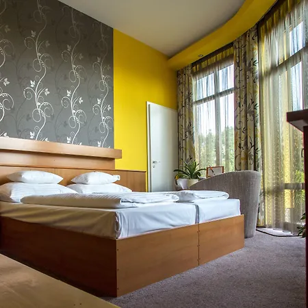 Hotel Mayer Alsóörs