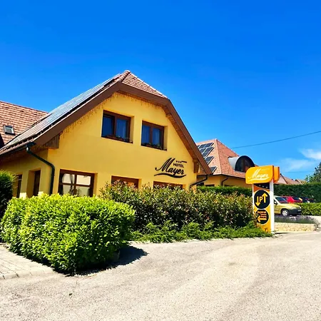 Mayer Hotel