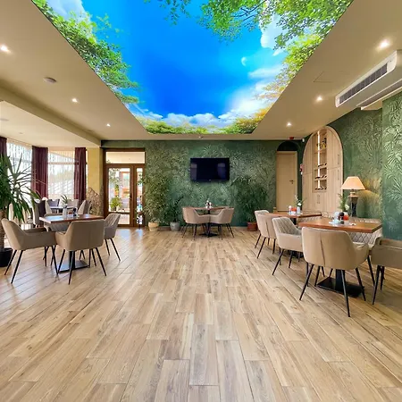 Mayer Hotel